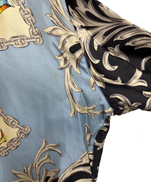 GIANNI VERSACE（ジャンニ・ヴェルサーチ）GIANNI VERSACE (ジャンニ・ヴェルサーチ) シルクシャツ ブラック×ブルー サイズ:48の古着・服飾アイテム