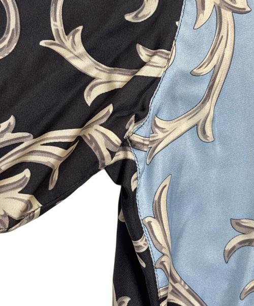 GIANNI VERSACE（ジャンニ・ヴェルサーチ）GIANNI VERSACE (ジャンニ・ヴェルサーチ) シルクシャツ ブラック×ブルー サイズ:48の古着・服飾アイテム