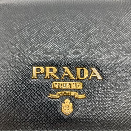 PRADA（プラダ）PRADA (プラダ) 2つ折り財布 ブラック×ピンクの古着・服飾アイテム