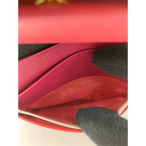PRADA（プラダ）PRADA (プラダ) 2つ折り財布 ブラック×ピンクの古着・服飾アイテム