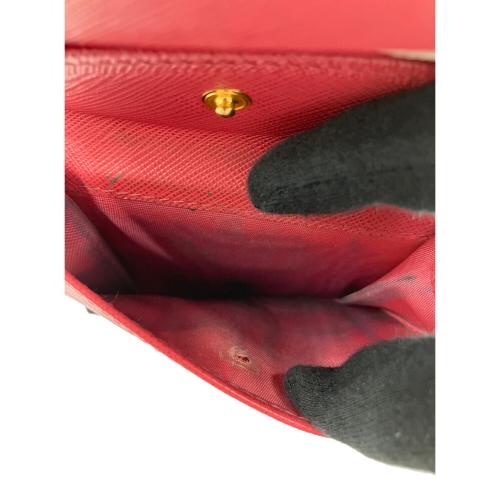 PRADA（プラダ）PRADA (プラダ) 2つ折り財布 ブラック×ピンクの古着・服飾アイテム