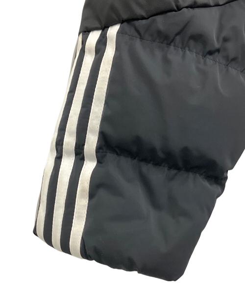 adidas（アディダス）adidas (アディダス) クロップド中綿ジャケット ブラック サイズ:Mの古着・服飾アイテム