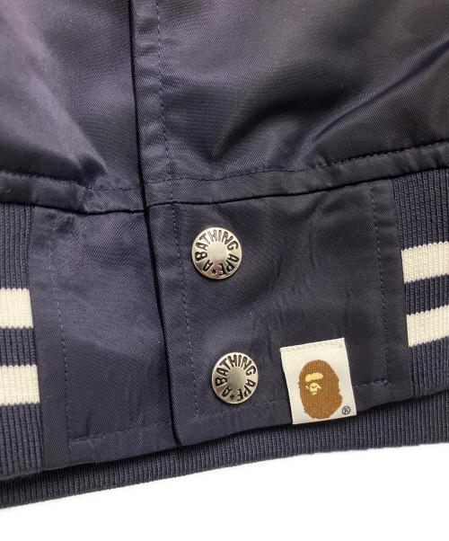 A BATHING APE（アベイシングエイプ）A BATHING APE (ア ベイシング エイプ) スタジャン ネイビー サイズ:XLの古着・服飾アイテム
