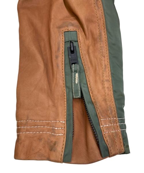 AVIREX（アヴィレックス）AVIREX (アヴィレックス) レザーパッチフライトジャケット ブラウン×グリーン サイズ:Mの古着・服飾アイテム