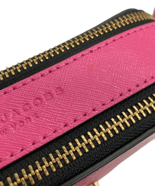 Marc by Marc Jacobs（マークバイマークジェイコブス）Marc by Marc Jacobs (マークバイマークジェイコブス) ショルダーポーチ ショッキングピンクの古着・服飾アイテム