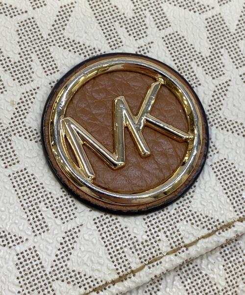 MICHAEL KORS（マイケルコース）MICHAEL KORS (マイケルコース) 長財布 ベージュの古着・服飾アイテム