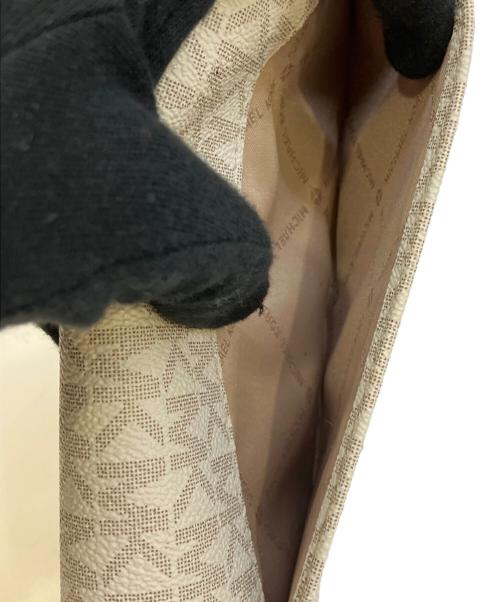 MICHAEL KORS（マイケルコース）MICHAEL KORS (マイケルコース) 長財布 ベージュの古着・服飾アイテム