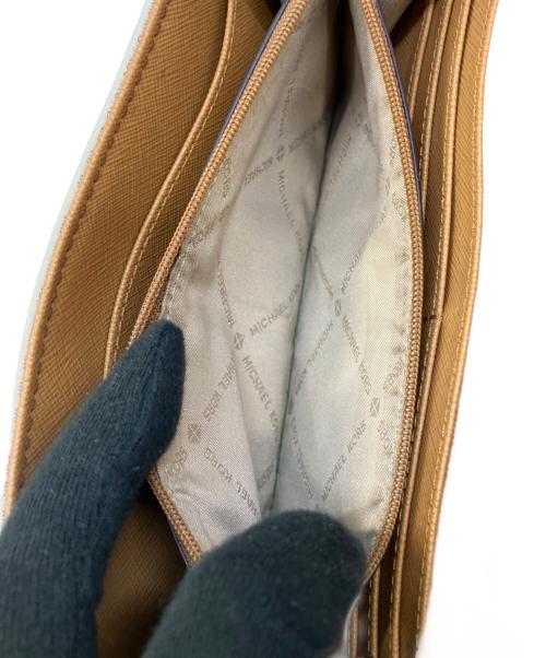 MICHAEL KORS（マイケルコース）MICHAEL KORS (マイケルコース) 長財布 ベージュの古着・服飾アイテム