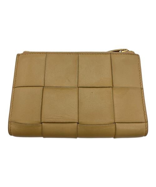 BOTTEGA VENETA（ボッテガベネタ）BOTTEGA VENETA (ボッテガベネタ) マキシイントレチャート ミディアム カセット ウォレット ベージュの古着・服飾アイテム