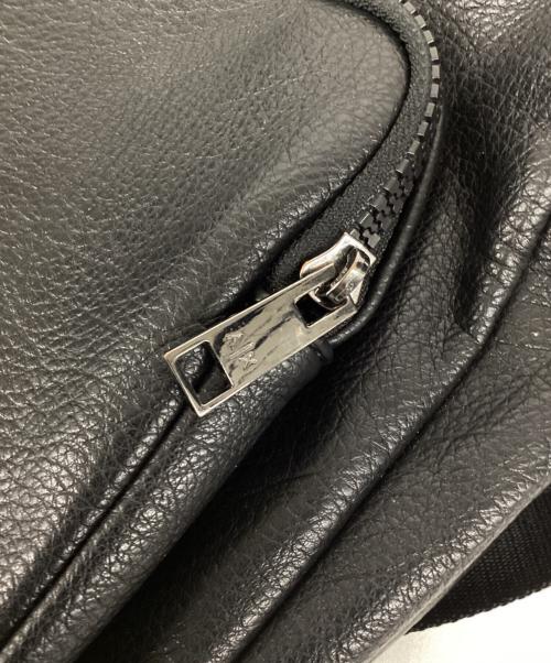 ARMANI EXCHANGE（アルマーニ エクスチェンジ）ARMANI EXCHANGE (アルマーニ エクスチェンジ) ショルダーバッグ ブラックの古着・服飾アイテム