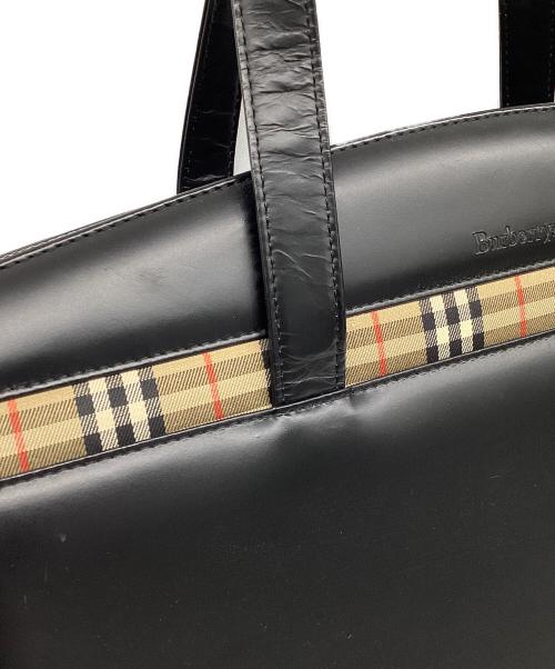 Burberry's（バーバリーズ）Burberry's (バーバリーズ) ハンドバッグ ブラックの古着・服飾アイテム