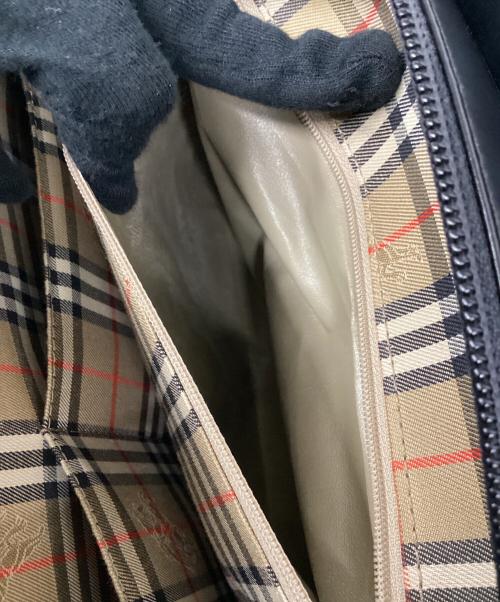Burberry's（バーバリーズ）Burberry's (バーバリーズ) ハンドバッグ ブラックの古着・服飾アイテム