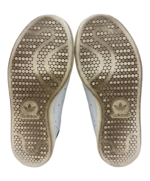 adidas（アディダス）adidas (アディダス) スニーカー ホワイト サイズ:24の古着・服飾アイテム