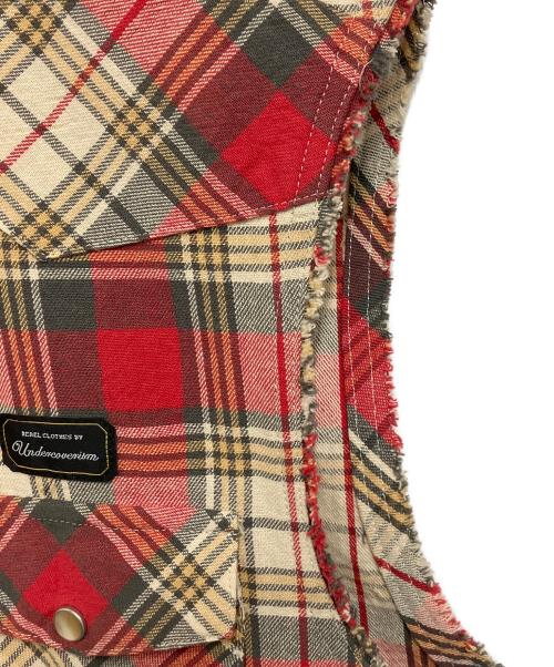 UNDERCOVERISM（アンダーカバーイズム）UNDERCOVERISM (アンダーカバーイズム) ノースリーブシャツ レッド サイズ:Mの古着・服飾アイテム