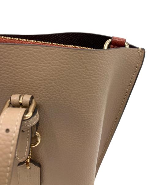 COACH（コーチ）COACH (コーチ) モリー トート 25 ブラウンの古着・服飾アイテム