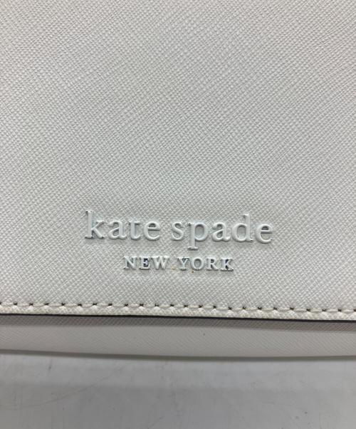 Kate Spade（ケイトスペード）Kate Spade (ケイトスペード) ショルダーバッグ ホワイトの古着・服飾アイテム