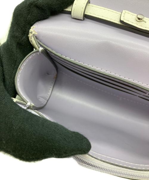 Kate Spade（ケイトスペード）Kate Spade (ケイトスペード) ショルダーバッグ ホワイトの古着・服飾アイテム