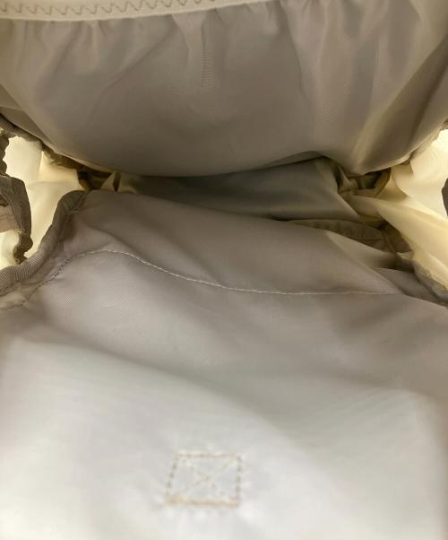 Columbia（コロンビア）Columbia (コロンビア) バックパック アイボリーの古着・服飾アイテム