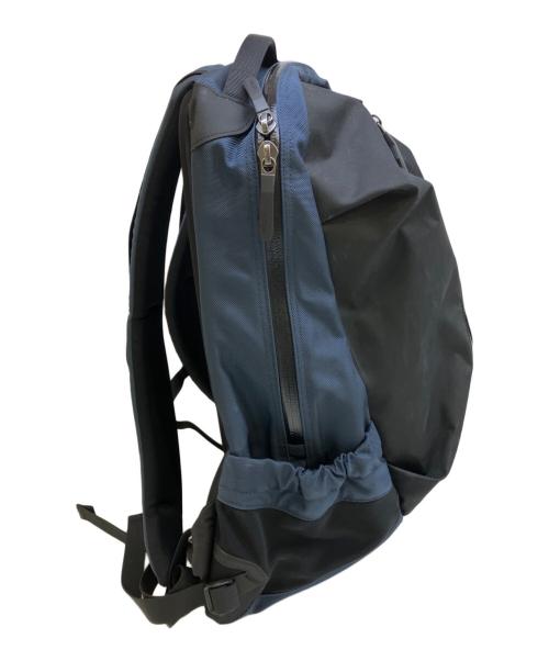 ARC'TERYX（アークテリクス）ARC'TERYX (アークテリクス) リュック ブラック×ネイビーの古着・服飾アイテム