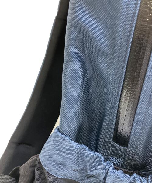 ARC'TERYX（アークテリクス）ARC'TERYX (アークテリクス) リュック ブラック×ネイビーの古着・服飾アイテム