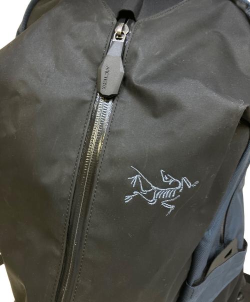 ARC'TERYX（アークテリクス）ARC'TERYX (アークテリクス) リュック ブラック×ネイビーの古着・服飾アイテム