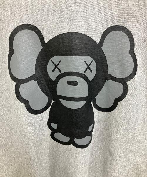 BABY MiLO（ベビーマイロ）BABY MiLO (ベビーマイロ) KAWS (カウズ) プルオーバーパーカー グレー サイズ:Mの古着・服飾アイテム