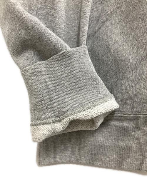 BABY MiLO（ベビーマイロ）BABY MiLO (ベビーマイロ) KAWS (カウズ) プルオーバーパーカー グレー サイズ:Mの古着・服飾アイテム