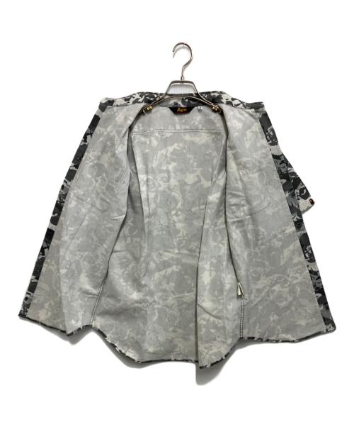 A BATHING APE（アベイシングエイプ）A BATHING APE (アベイシングエイプ) KAWS (カウズ) 半袖シャツ グレー サイズ:Mの古着・服飾アイテム