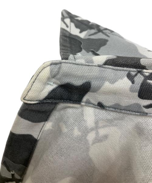 A BATHING APE（アベイシングエイプ）A BATHING APE (アベイシングエイプ) KAWS (カウズ) 半袖シャツ グレー サイズ:Mの古着・服飾アイテム