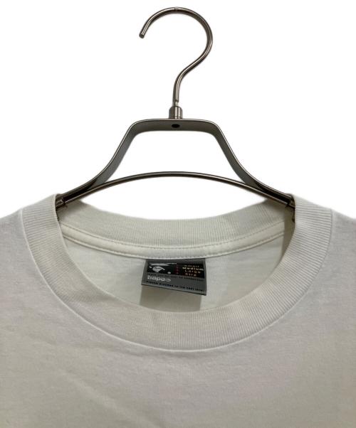 A BATHING APE（アベイシングエイプ）A BATHING APE (アベイシングエイプ) KAWS (カウズ) Tシャツ ホワイト サイズ:Mの古着・服飾アイテム