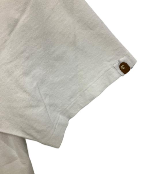 A BATHING APE（アベイシングエイプ）A BATHING APE (アベイシングエイプ) KAWS (カウズ) Tシャツ ホワイト サイズ:Mの古着・服飾アイテム