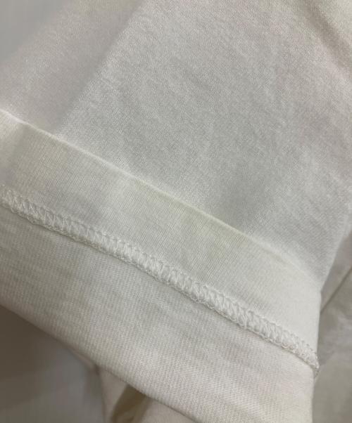 A BATHING APE（アベイシングエイプ）A BATHING APE (アベイシングエイプ) KAWS (カウズ) Tシャツ ホワイト サイズ:Mの古着・服飾アイテム