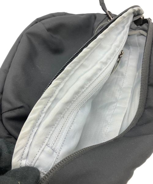 ARC'TERYX（アークテリクス）ARC'TERYX (アークテリクス) ショルダーバッグ ブラックの古着・服飾アイテム