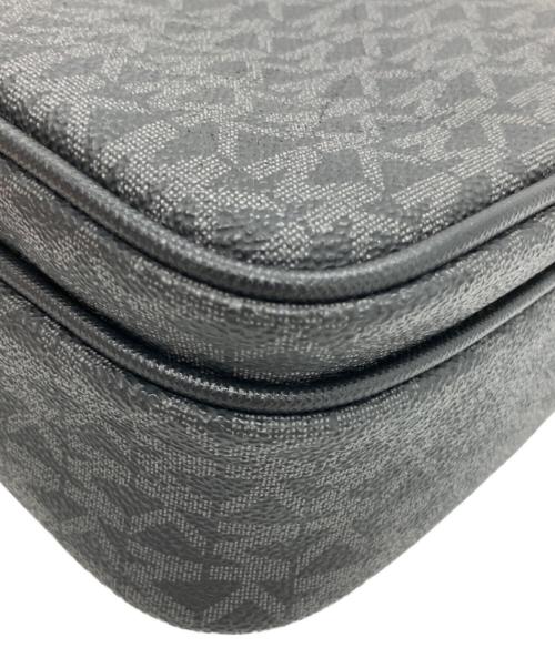 MICHAEL KORS（マイケルコース）MICHAEL KORS (マイケルコース) ショルダーバッグ ブラックの古着・服飾アイテム