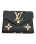 LOUIS VUITTON（ルイ ヴィトン）の古着「3つ折り財布」｜ブラック