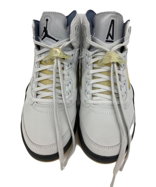 NIKE（ナイキ）NIKE (ナイキ) WMNS AIR JORDAN 5 RETRO SP PHOTON DUST/BLACK サイズ:26.5 未使用品の古着・服飾アイテム