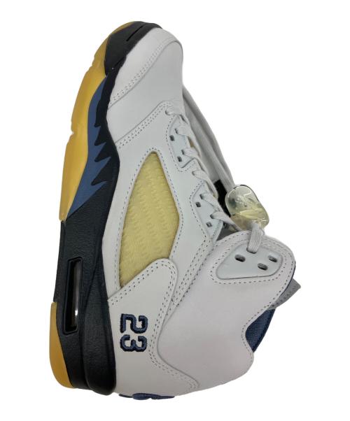 NIKE（ナイキ）NIKE (ナイキ) WMNS AIR JORDAN 5 RETRO SP PHOTON DUST/BLACK サイズ:26.5 未使用品の古着・服飾アイテム