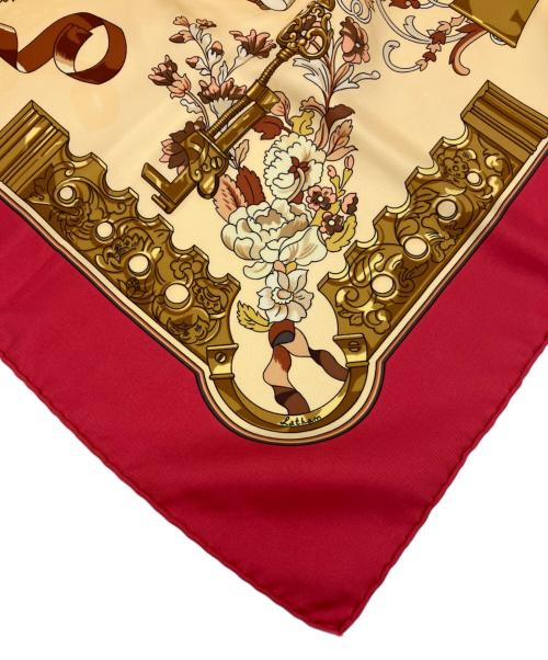 HERMES（エルメス）HERMES (エルメス) シルクスカーフ ベージュ×レッドの古着・服飾アイテム