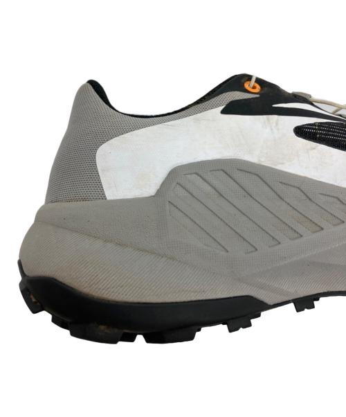 SALOMON（サロモン）SALOMON (サロモン) ランニングシューズ グレー サイズ:26cmの古着・服飾アイテム