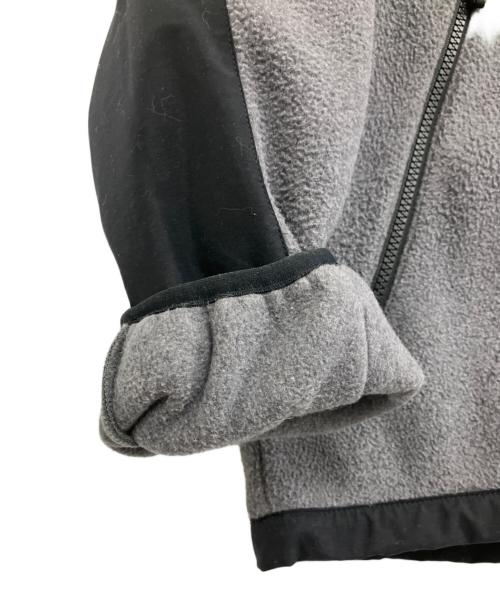 THE NORTH FACE（ザ ノース フェイス）THE NORTH FACE (ザ ノース フェイス) Denali Jacket グレー×ブラック サイズ:Lの古着・服飾アイテム