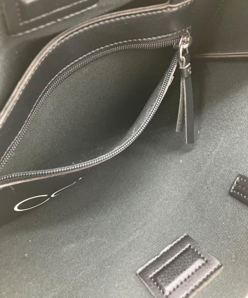 Calvin Klein（カルバンクライン）Calvin Klein (カルバンクライン) レザートートバッグ ブラックの古着・服飾アイテム