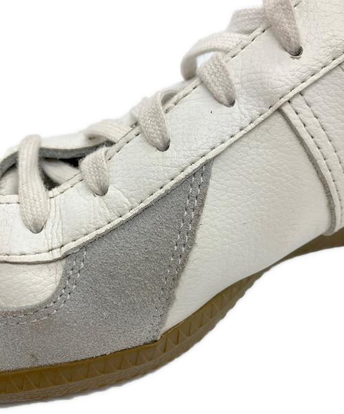 BW SPORT（ビーダブルスポーツ）BW SPORT (ビーダブルスポーツ) スニーカー ホワイト×グレー サイズ:24.5の古着・服飾アイテム