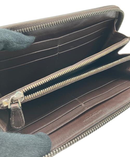 BOTTEGA VENETA（ボッテガベネタ）BOTTEGA VENETA (ボッテガベネタ) イントレチャート ラウンドファスナー長財布 ダークブラウンの古着・服飾アイテム