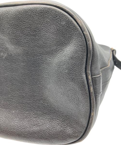 IL BISONTE（イル ビゾンテ）IL BISONTE (イル ビゾンテ) レザーショルダーバッグ ブラックの古着・服飾アイテム