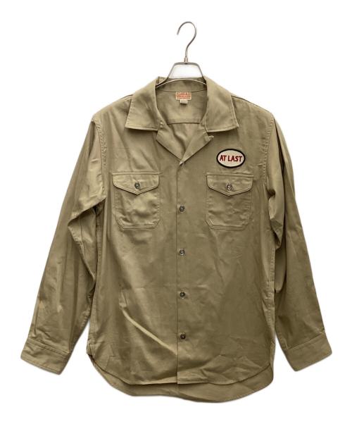 ATLAST & CO（アットラスト）ATLAST & CO (アットラスト) Lot709 ワッペン コットンツイル オープンカラー ワークシャツ ベージュ サイズ:15 1/2の古着・服飾アイテム