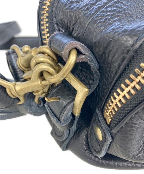 VIOLAd'ORO（ヴィオラドーロ）VIOLAd'ORO (ヴィオラドーロ) タッセルショルダーバッグ ブラックの古着・服飾アイテム
