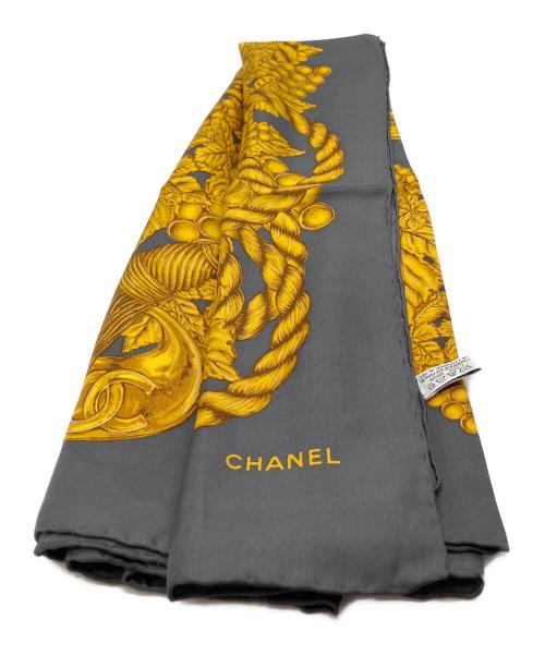 CHANEL（シャネル）CHANEL (シャネル) シルクスカーフ グレー×ゴールドの古着・服飾アイテム
