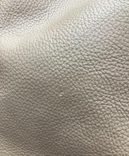 AULENTTI（オウレンティ）AULENTTI (オウレンティ) ショルダーバッグ ベージュの古着・服飾アイテム