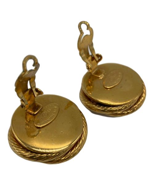 CHANEL（シャネル）CHANEL (シャネル) イヤリング ゴールド×ホワイトの古着・服飾アイテム