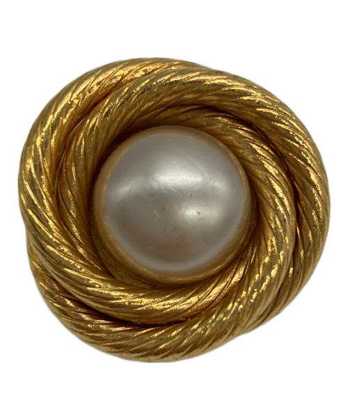 CHANEL（シャネル）CHANEL (シャネル) イヤリング ゴールド×ホワイトの古着・服飾アイテム